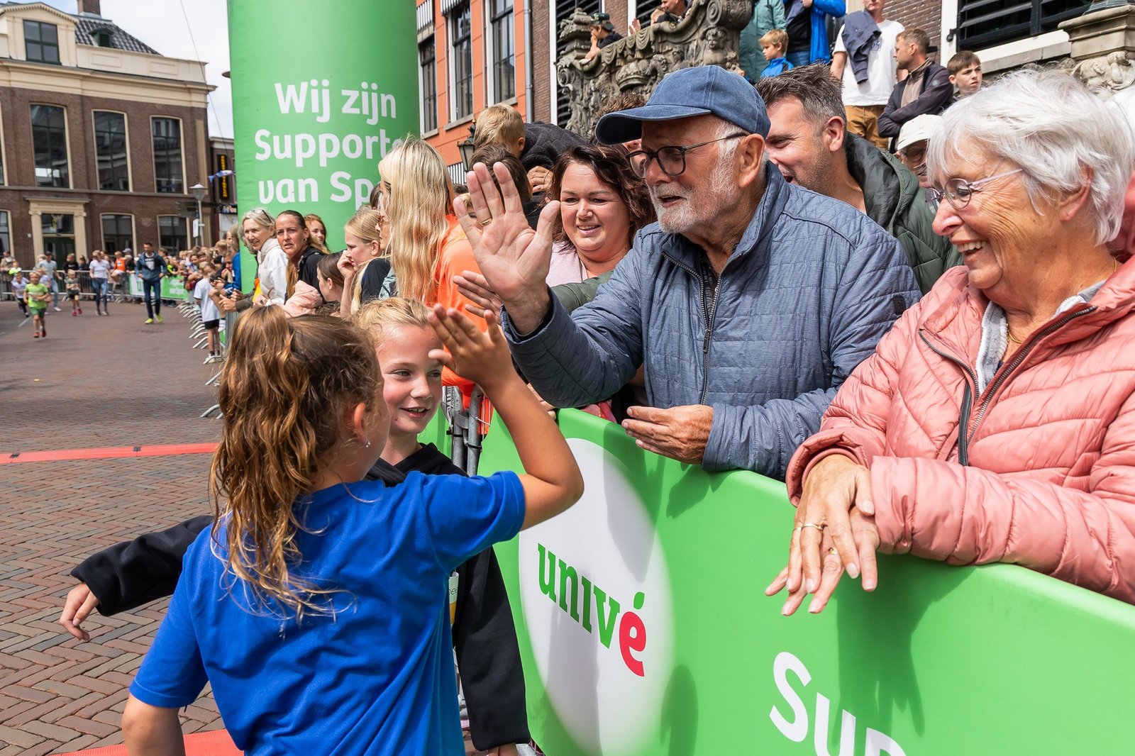 High five met publiek