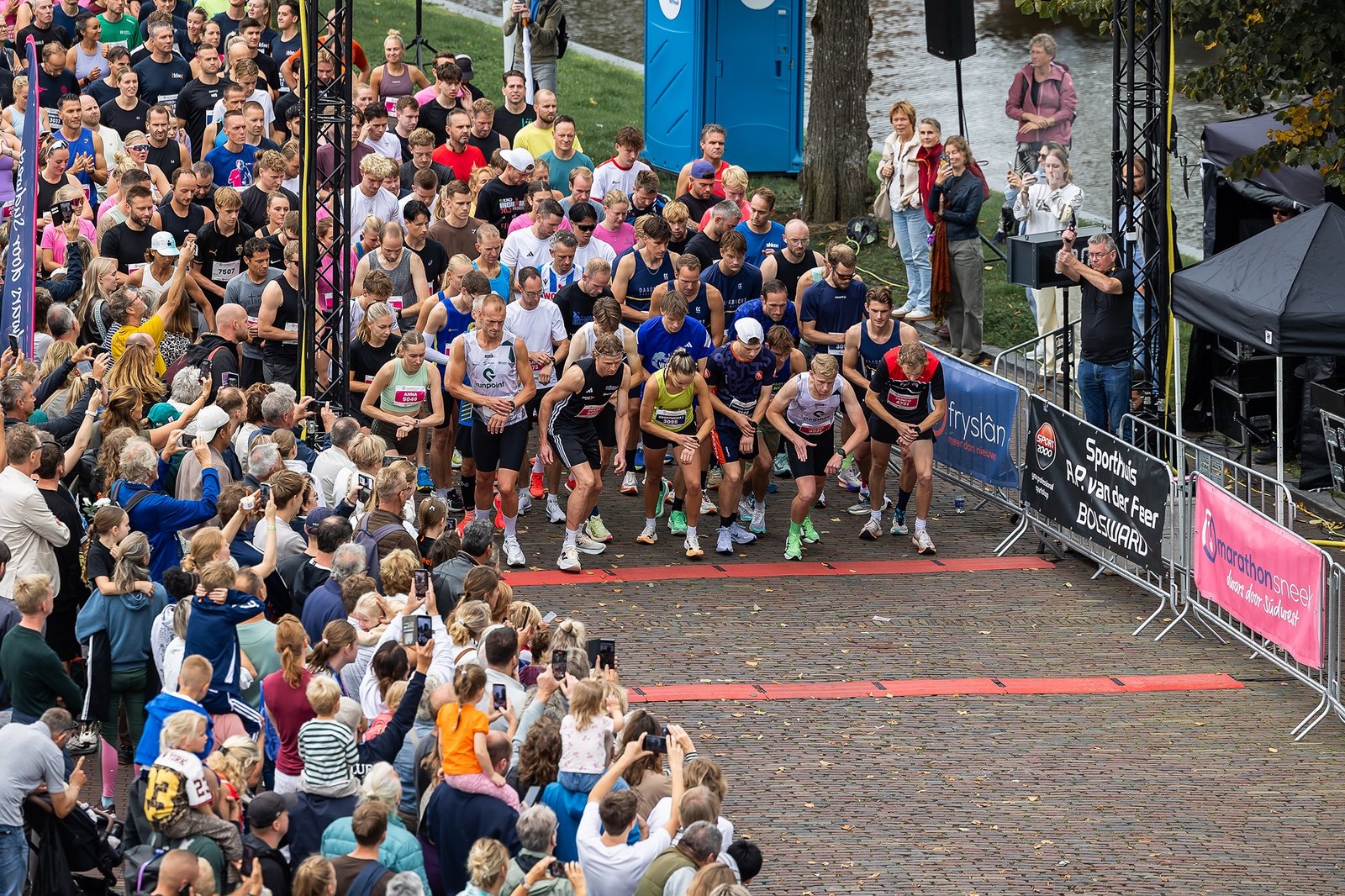 Sfeer tijdens Marathon Sneek 2026