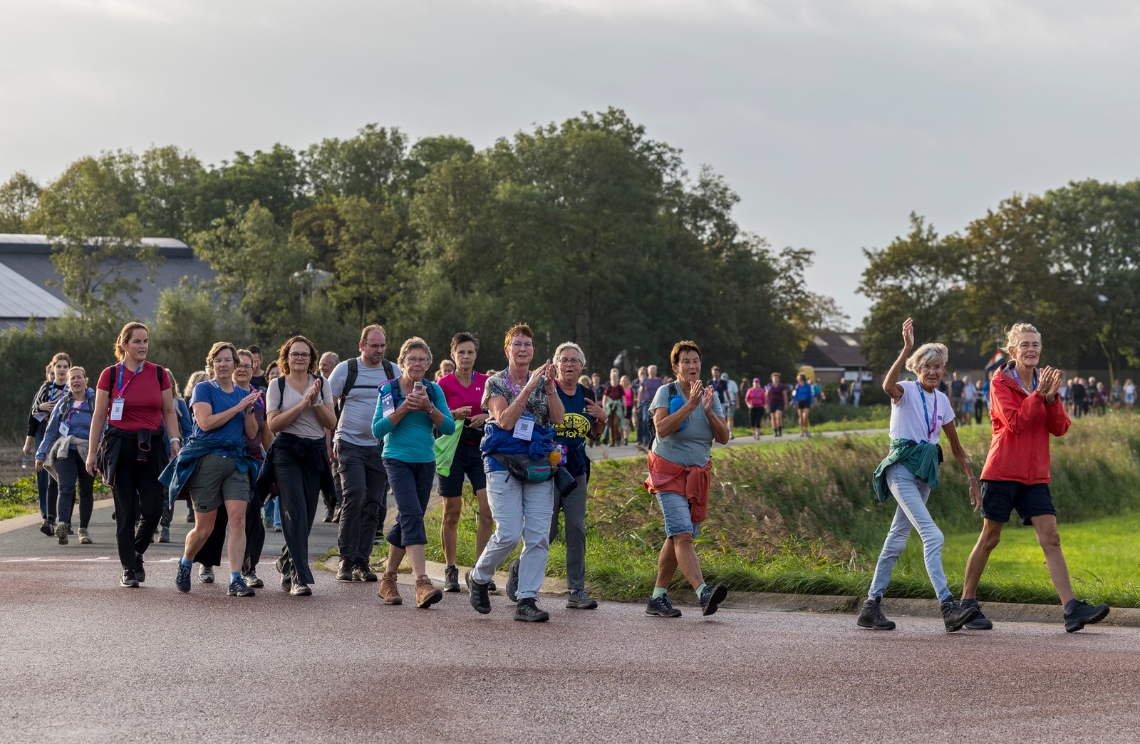 Wandelaars tijdens Marathon Sneek 2026
