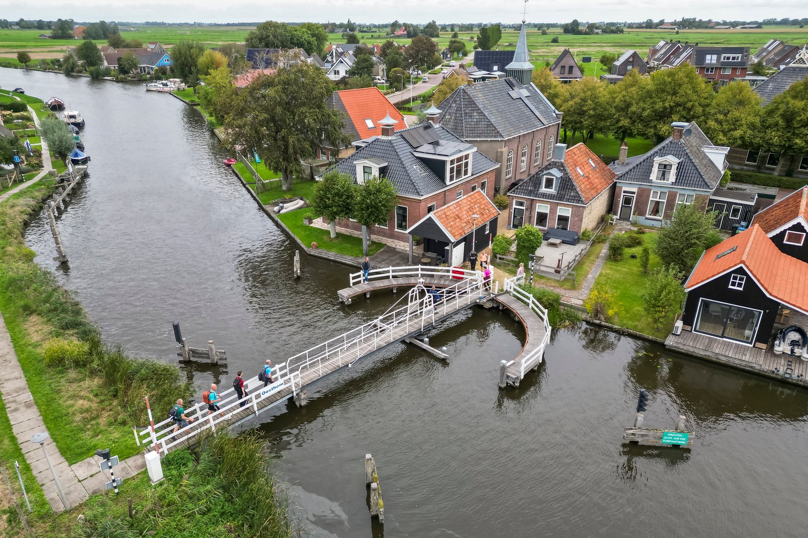 Wandelaars tijdens Marathon Sneek 2026